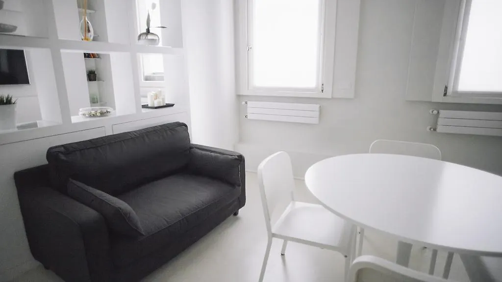Italianway-Turati Apartment Milan